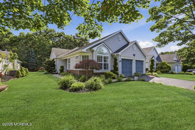 70 Rosewood Drive, Lakewood, NJ 08701