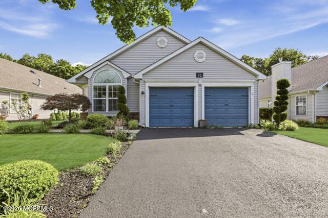 70 Rosewood Drive, Lakewood, NJ 08701