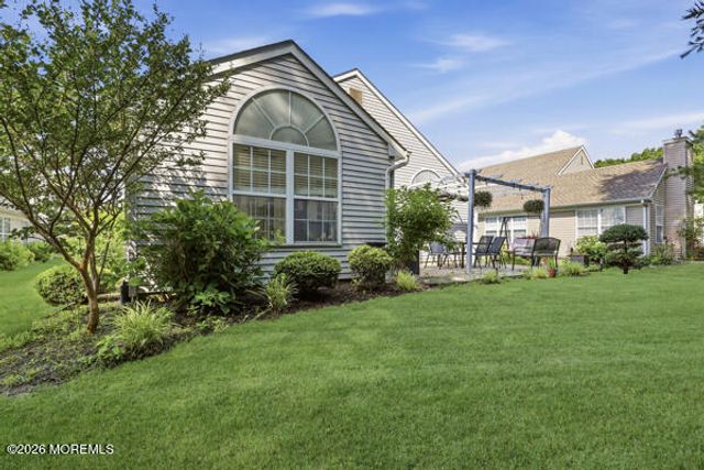 70 Rosewood Drive, Lakewood, NJ 08701