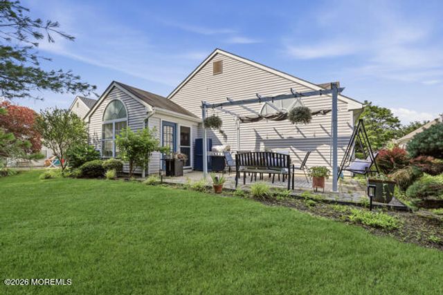 70 Rosewood Drive, Lakewood, NJ 08701