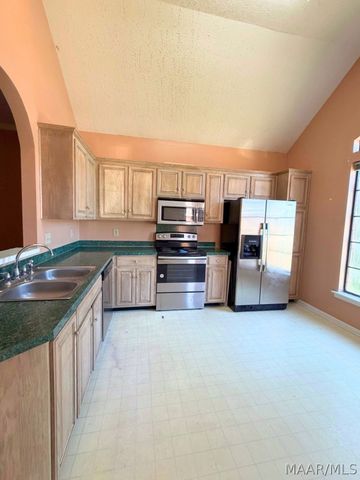 6021 WOODRUN Court, Montgomery, AL 36117