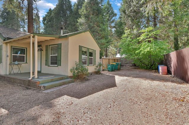 6016 Pony Express Trl, Pollock Pines, CA 95726