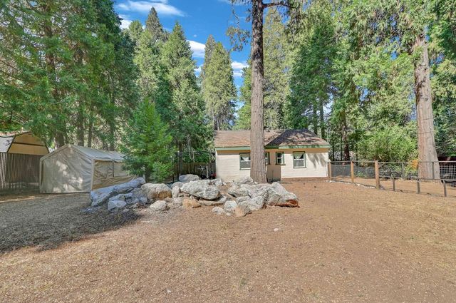 6016 Pony Express Trl, Pollock Pines, CA 95726