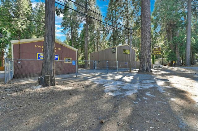 6016 Pony Express Trl, Pollock Pines, CA 95726