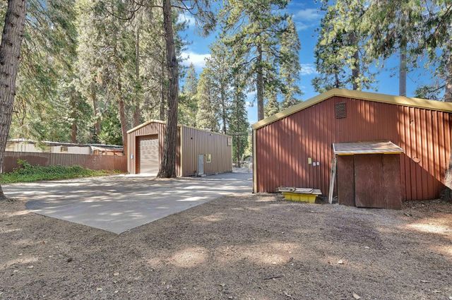 6016 Pony Express Trl, Pollock Pines, CA 95726