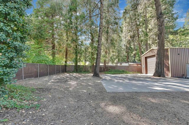 6016 Pony Express Trl, Pollock Pines, CA 95726
