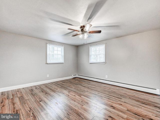 209 FOREST HILLS RD, Red Lion, PA 17356