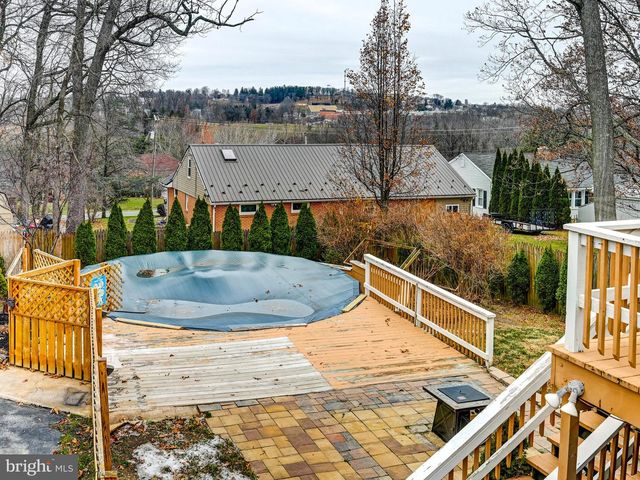 209 FOREST HILLS RD, Red Lion, PA 17356