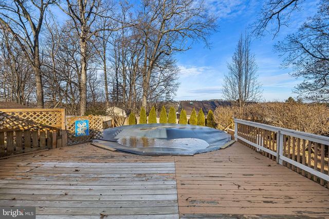 209 FOREST HILLS RD, Red Lion, PA 17356