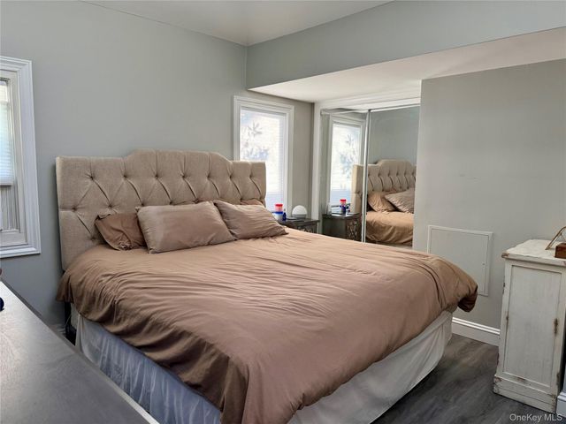 3 Sperry Street W, East Rockaway, NY 11518