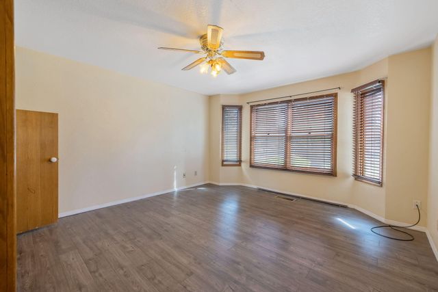 144 E Parkview Avenue, Visalia, CA 93277