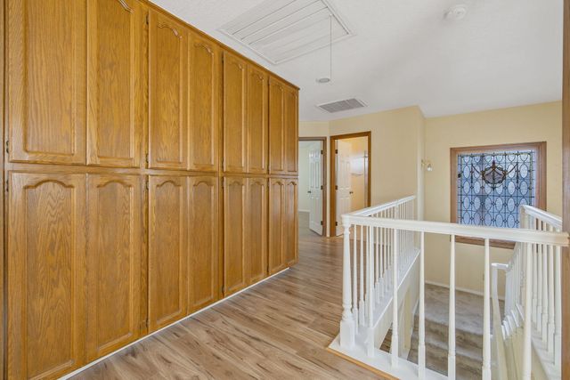 144 E Parkview Avenue, Visalia, CA 93277