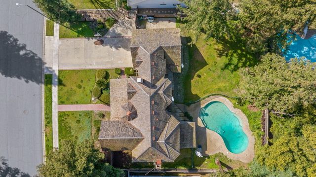 144 E Parkview Avenue, Visalia, CA 93277