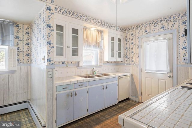 206 MARKET ST, Bridgeville, DE 19933