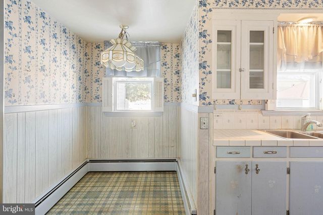 206 MARKET ST, Bridgeville, DE 19933