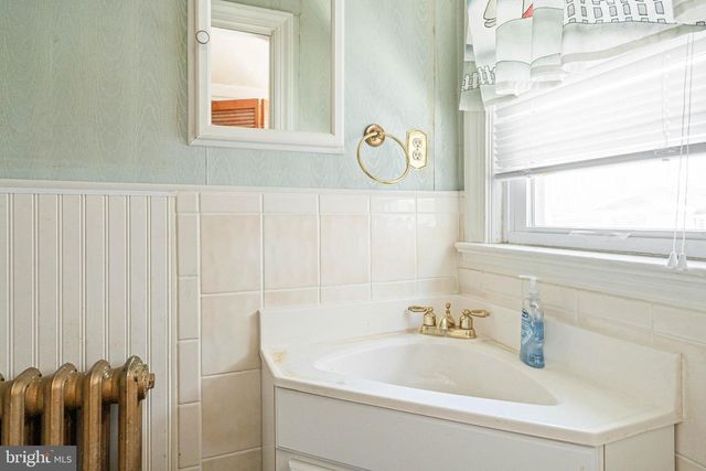 206 MARKET ST, Bridgeville, DE 19933