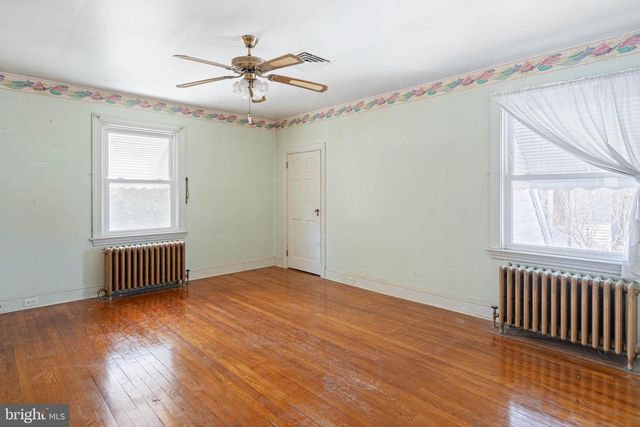 206 MARKET ST, Bridgeville, DE 19933