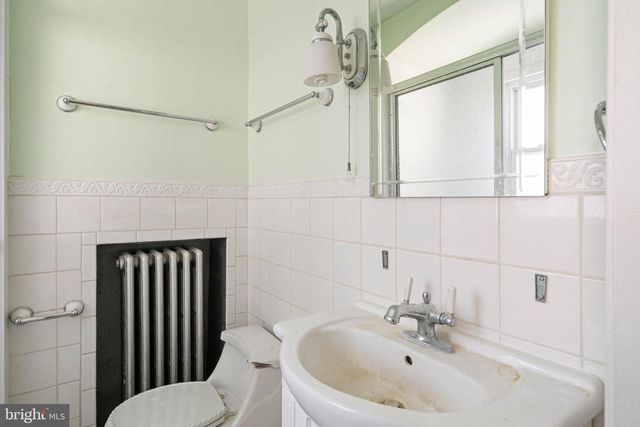 206 MARKET ST, Bridgeville, DE 19933