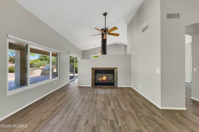 62060 E Valley Crest Court, Tucson, AZ 85739