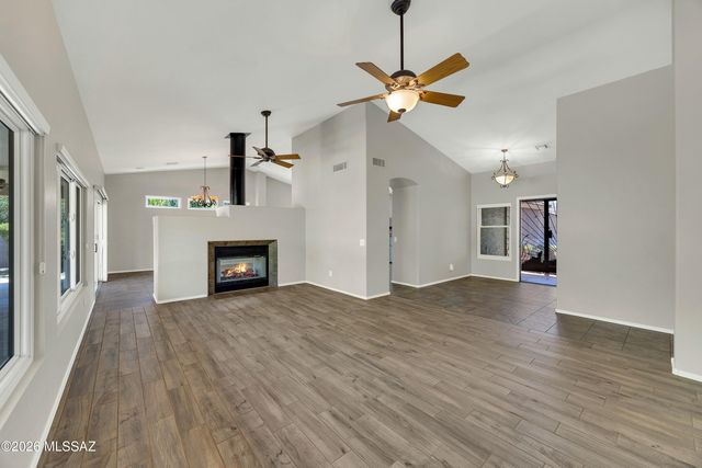 62060 E Valley Crest Court, Tucson, AZ 85739