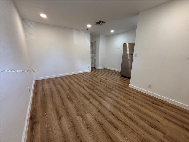 2308 Jackson St 9, Hollywood, FL 33020