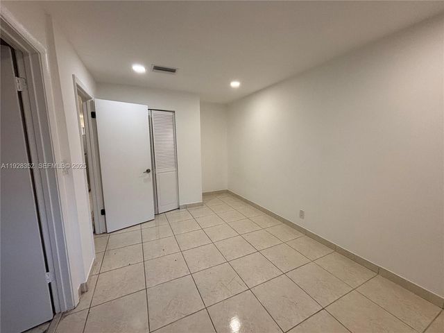 2308 Jackson St 9, Hollywood, FL 33020