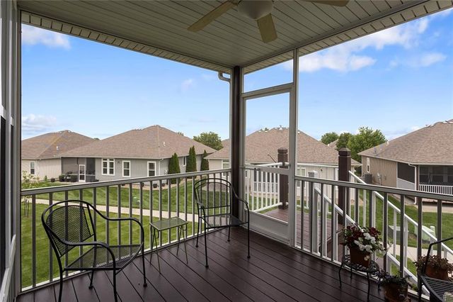 901 SW Olympia Court, Lee's Summit, MO 64082