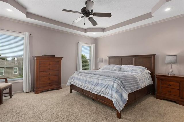 901 SW Olympia Court, Lee's Summit, MO 64082