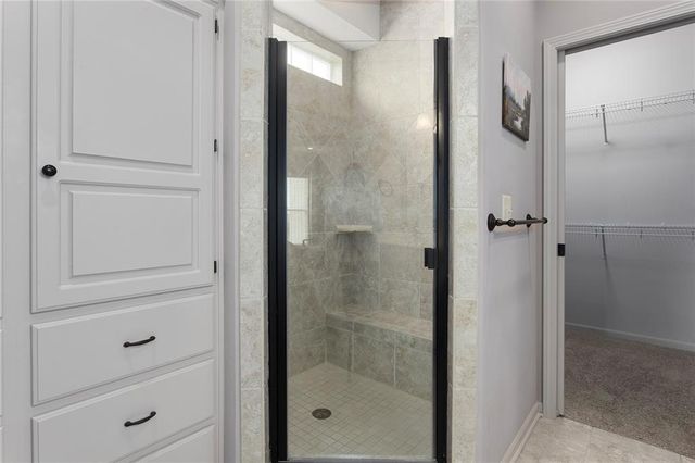 901 SW Olympia Court, Lee's Summit, MO 64082