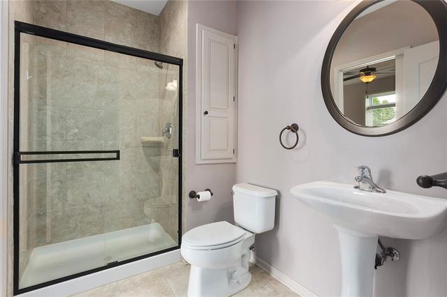 901 SW Olympia Court, Lee's Summit, MO 64082