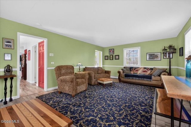 29 Hills Road, Malta, NY 12019