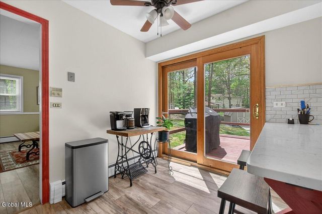 29 Hills Road, Malta, NY 12019
