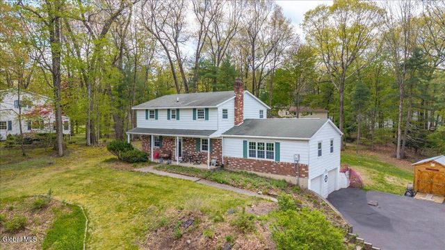 29 Hills Road, Malta, NY 12019