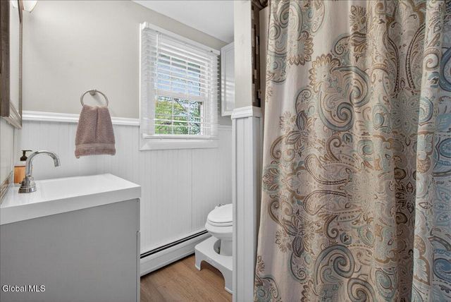 29 Hills Road, Malta, NY 12019