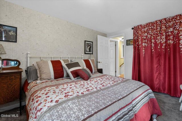 29 Hills Road, Malta, NY 12019
