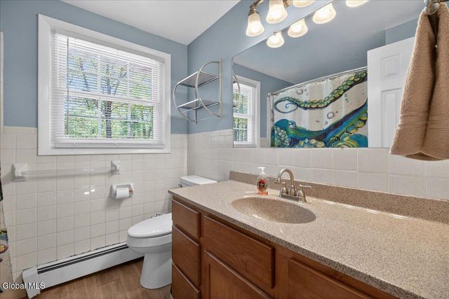 29 Hills Road, Malta, NY 12019