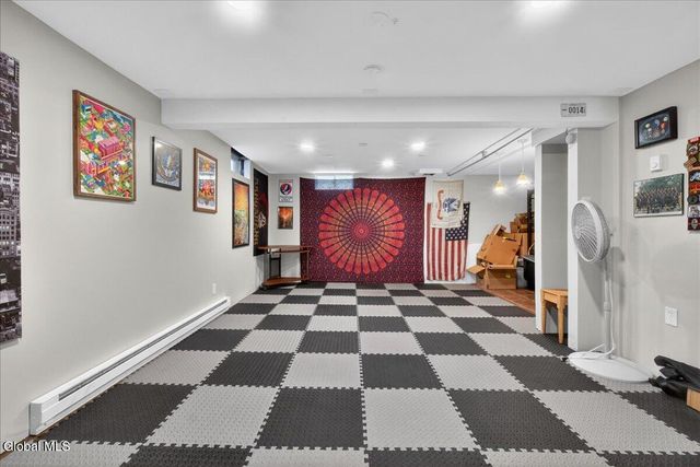 29 Hills Road, Malta, NY 12019
