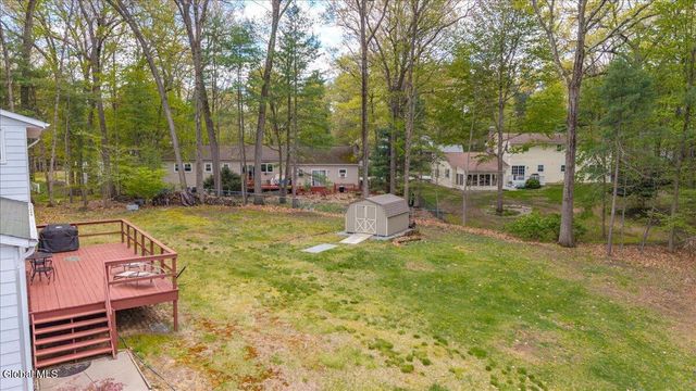 29 Hills Road, Malta, NY 12019