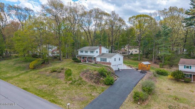 29 Hills Road, Malta, NY 12019