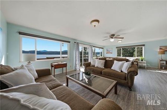 4045 Mesa Dr, Clearlake, CA 95422