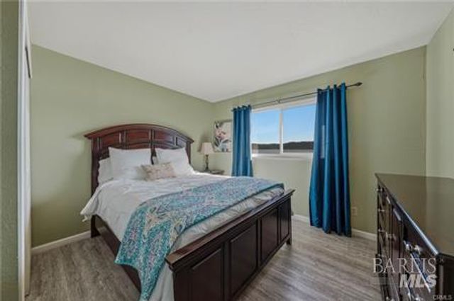 4045 Mesa Dr, Clearlake, CA 95422