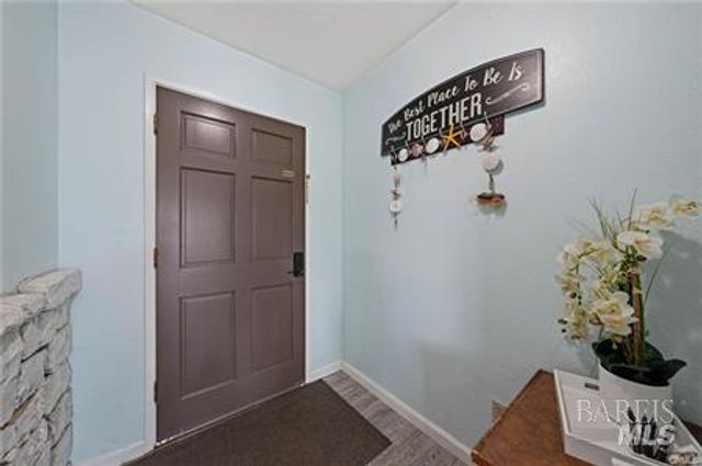 4045 Mesa Dr, Clearlake, CA 95422