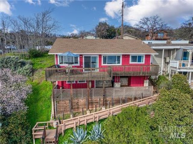 4045 Mesa Dr, Clearlake, CA 95422