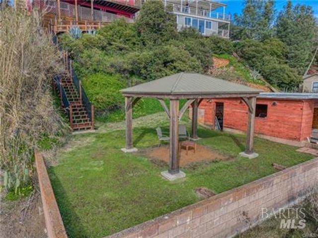 4045 Mesa Dr, Clearlake, CA 95422