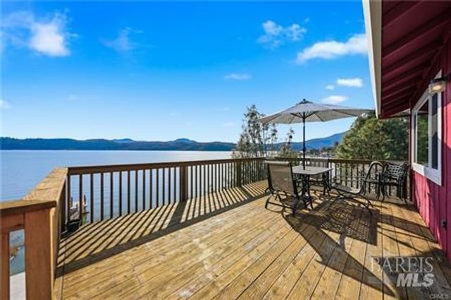 4045 Mesa Dr, Clearlake, CA 95422