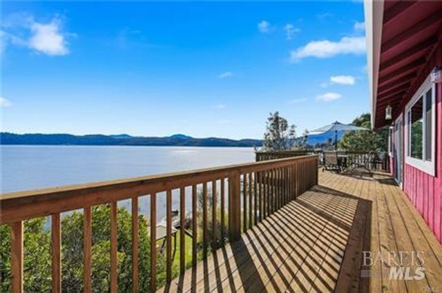 4045 Mesa Dr, Clearlake, CA 95422