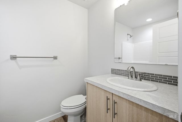 1386 N Coltsfoot Ave, Kuna, ID 83634