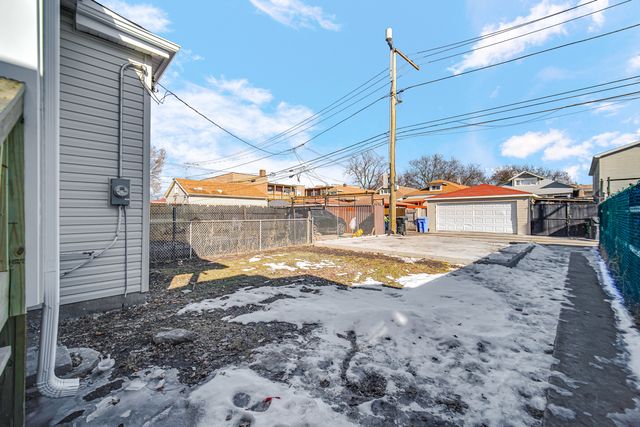 6017 S Washtenaw Avenue, Chicago, IL 60629