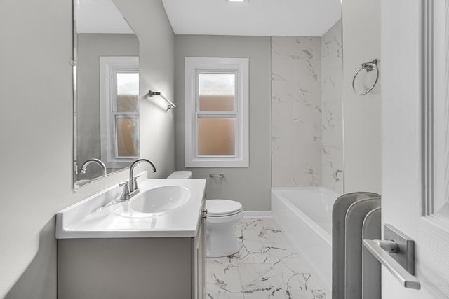 6017 S Washtenaw Avenue, Chicago, IL 60629