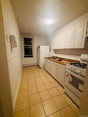 8815 Jamaica Avenue, Woodhaven, NY 11421